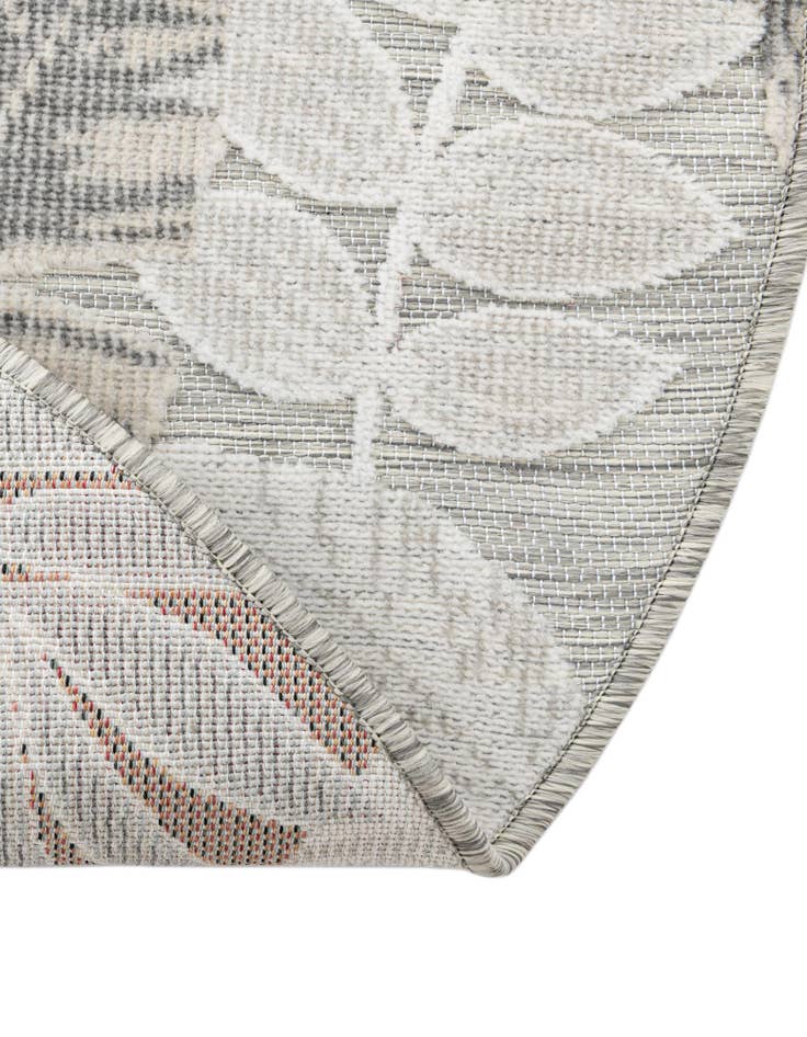 Detail image of 4' 5 x 4' 5 Easy-Clean Botanical Indoor / Outdoor Round Rug