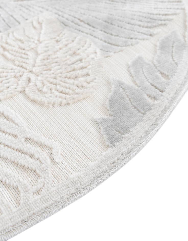 Detail image of 4' 5 x 4' 5 Easy-Clean Botanical Indoor / Outdoor Round Rug