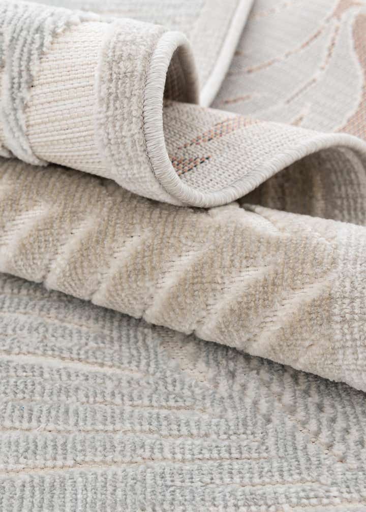 8' 2 x 8' 2 Easy-Clean Botanical Indoor / Outdoor Round Rug