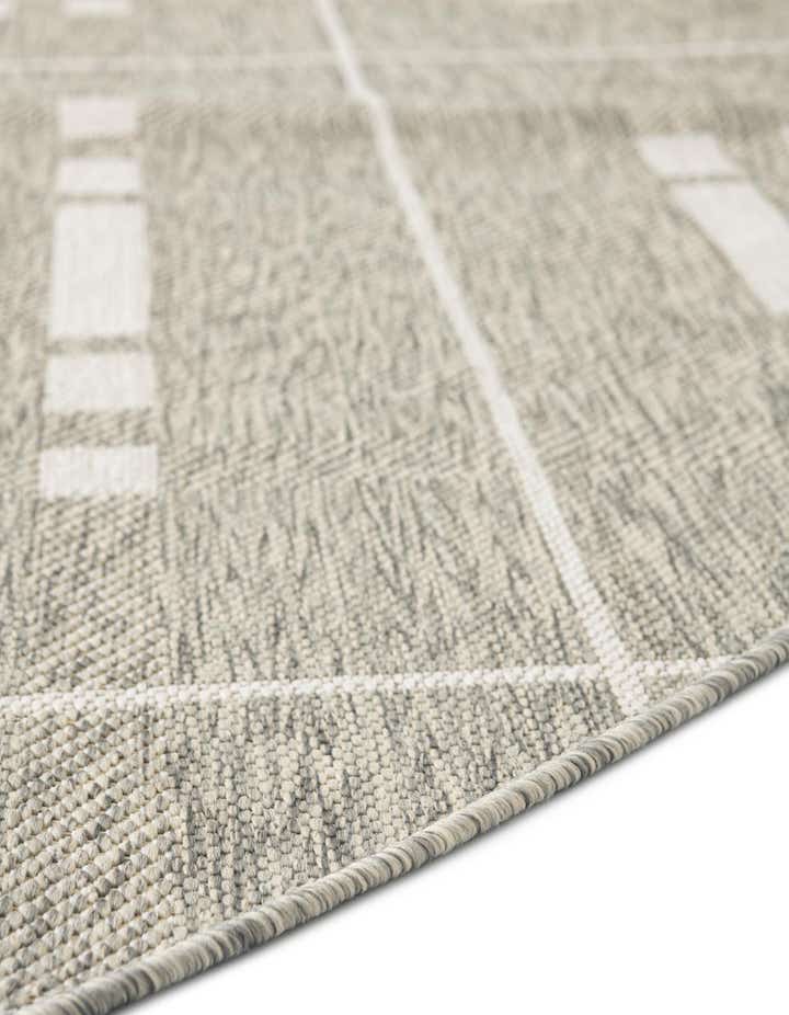 3' x 3' Easy-Clean Checkered Indoor / Outdoor Round Rug