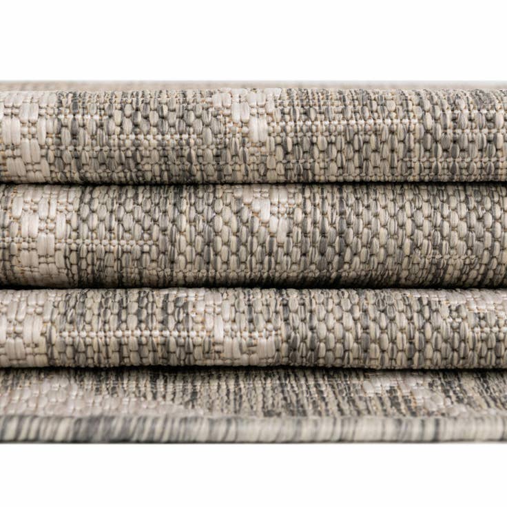 Detail image of 4' x 4' Easy-Clean Coastal Indoor / Outdoor Round Rug