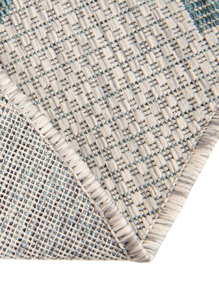 Detail image of 10' 8 x 10' 8 Washable Lattice Indoor / Outdoor Round Rug