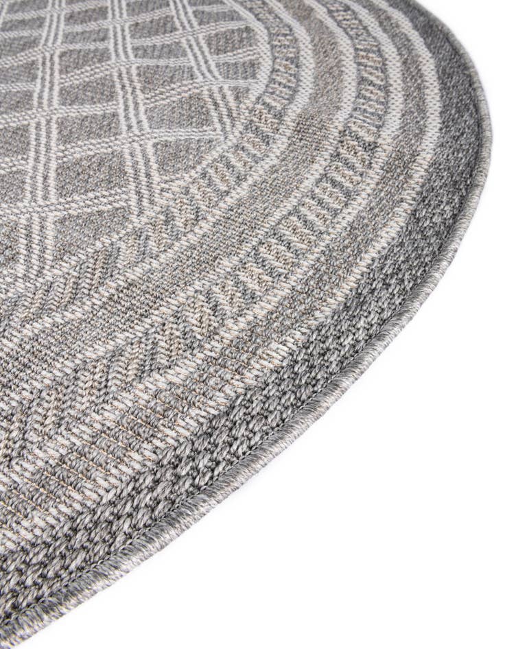 Detail image of 10' x 10' Washable Lattice Indoor / Outdoor Round Rug