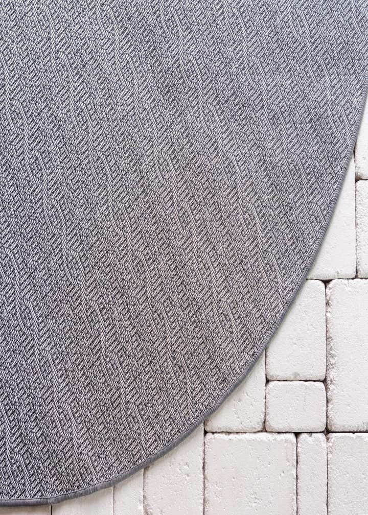 6' x 6' Easy-Clean Modern Indoor / Outdoor Round Rug