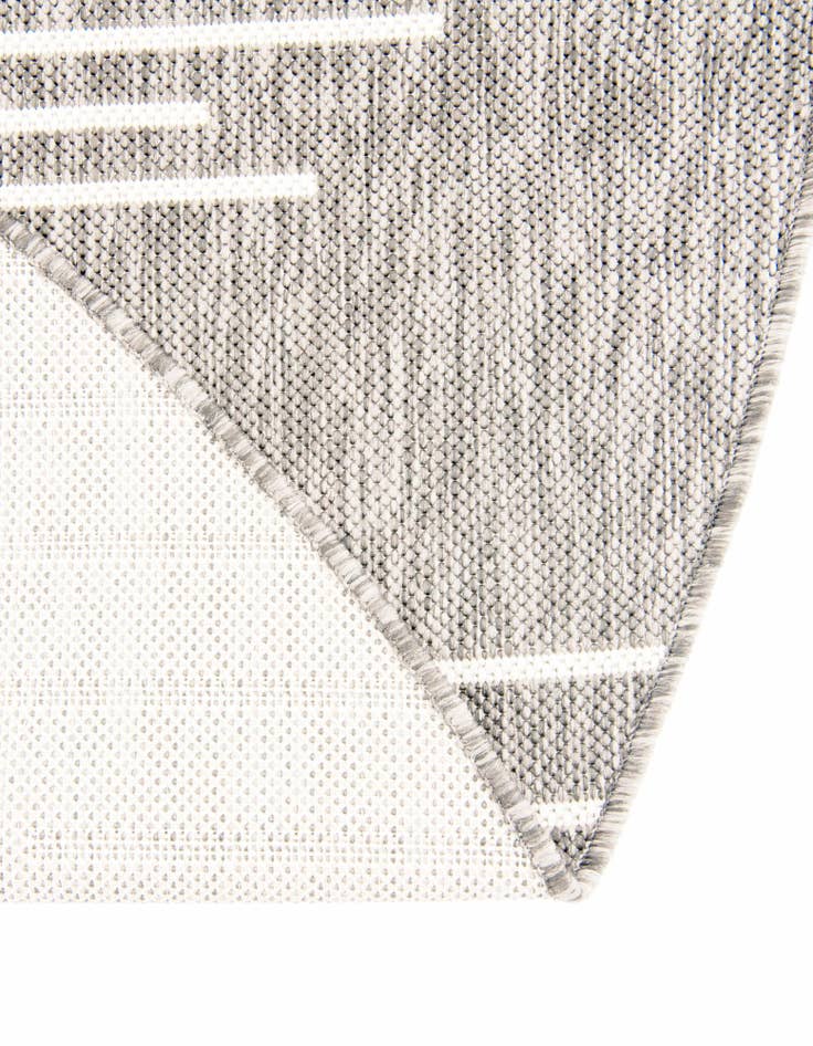 Detail image of 10' x 10' Easy-Clean Modern Indoor / Outdoor Round Rug