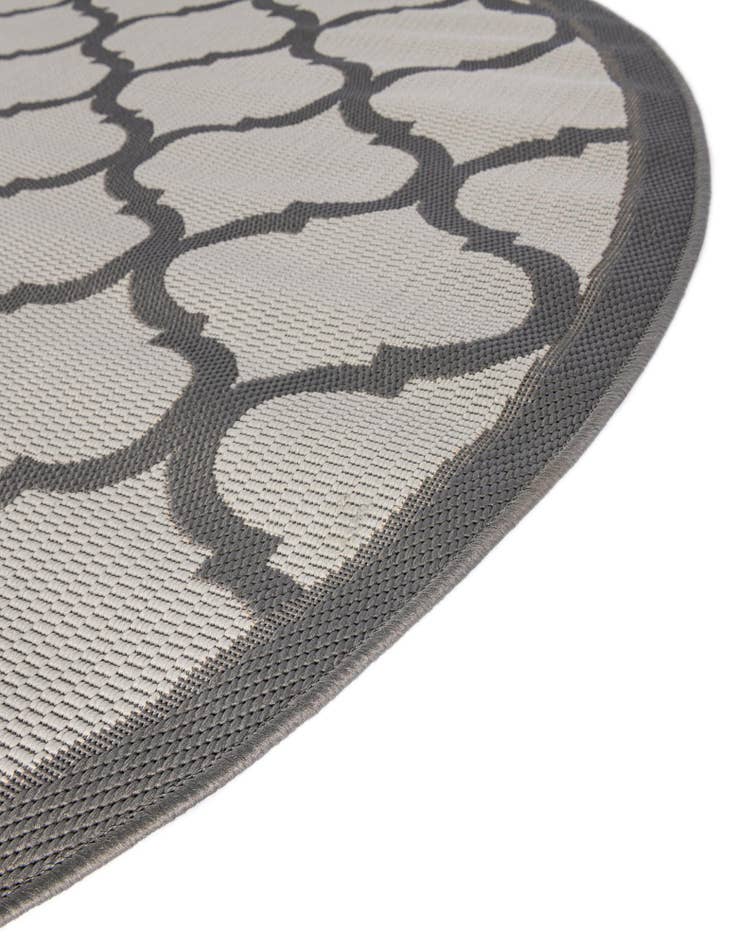 Detail image of 6' x 6' Easy-Clean Trellis Indoor / Outdoor Round Rug