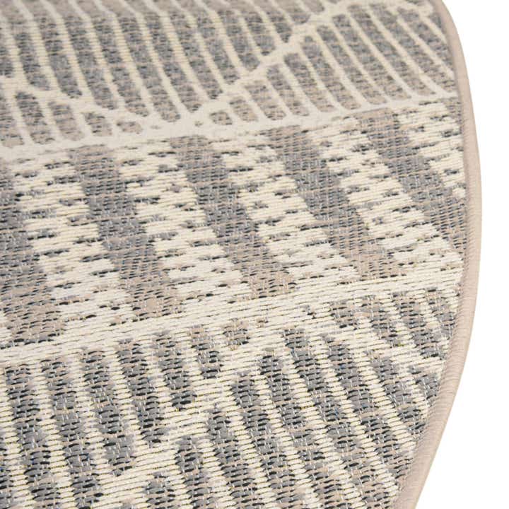 7' 10 x 7' 10 Easy-Clean Trellis Indoor / Outdoor Round Rug
