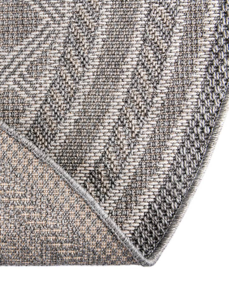 Detail image of 10' x 10' Easy-Clean Trellis Indoor / Outdoor Round Rug