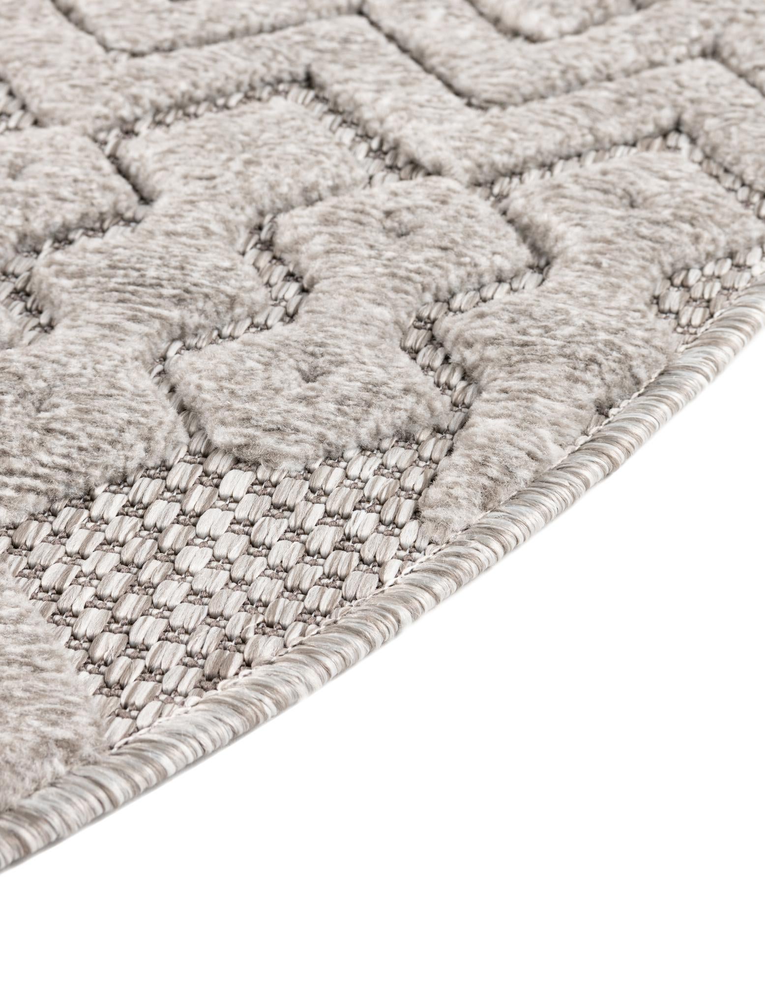 5' 3 x 5' 3 Easy-Clean Trellis Textured Indoor / Outdoor Round Rug