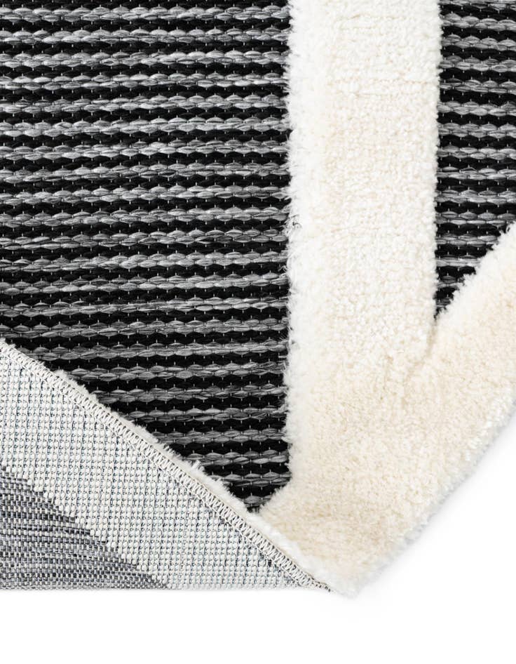 Detail image of 3' x 3' Prismatic Round Rug