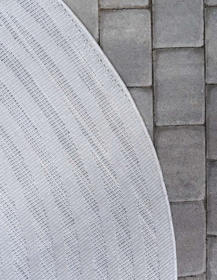 8' x 8' Easy-Clean Sabrina Soto Prescott Indoor / Outdoor Round Rug