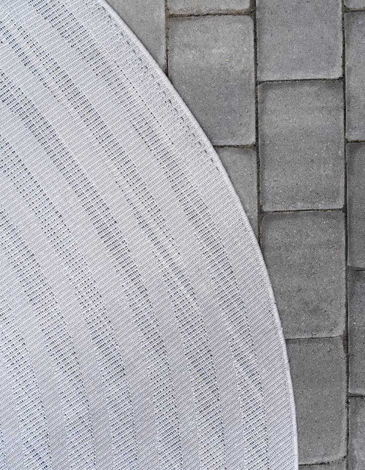 Detail image of 8' x 8' Easy-Clean Sabrina Soto Prescott Indoor / Outdoor Round Rug