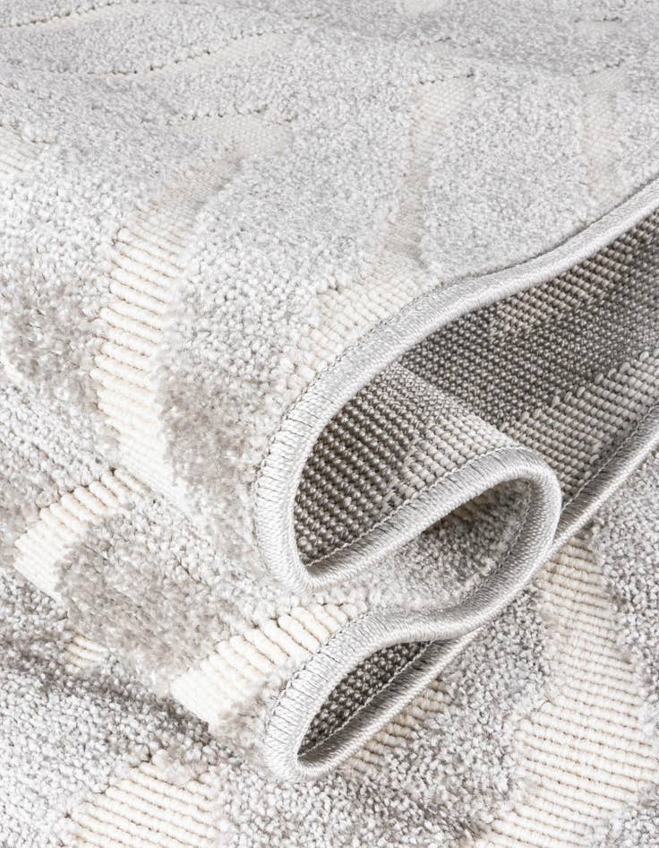 Detail image of 8' x 8'  Washable Sabrina Soto Ella Indoor / Outdoor Round Rug