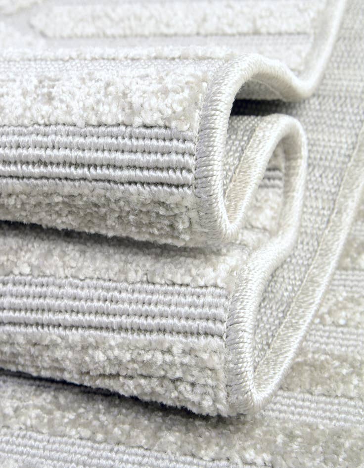 Detail image of 8' x 8'  Washable Sabrina Soto Hudson Indoor / Outdoor Round Rug