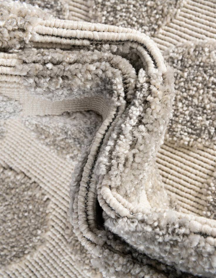 Detail image of 10' x 10' Easy-Clean Sabrina Soto Indoor / Outdoor Round Rug
