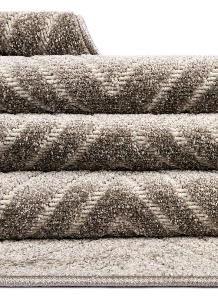 10' x 10' Easy-Clean Sabrina Soto Indoor / Outdoor Round Rug