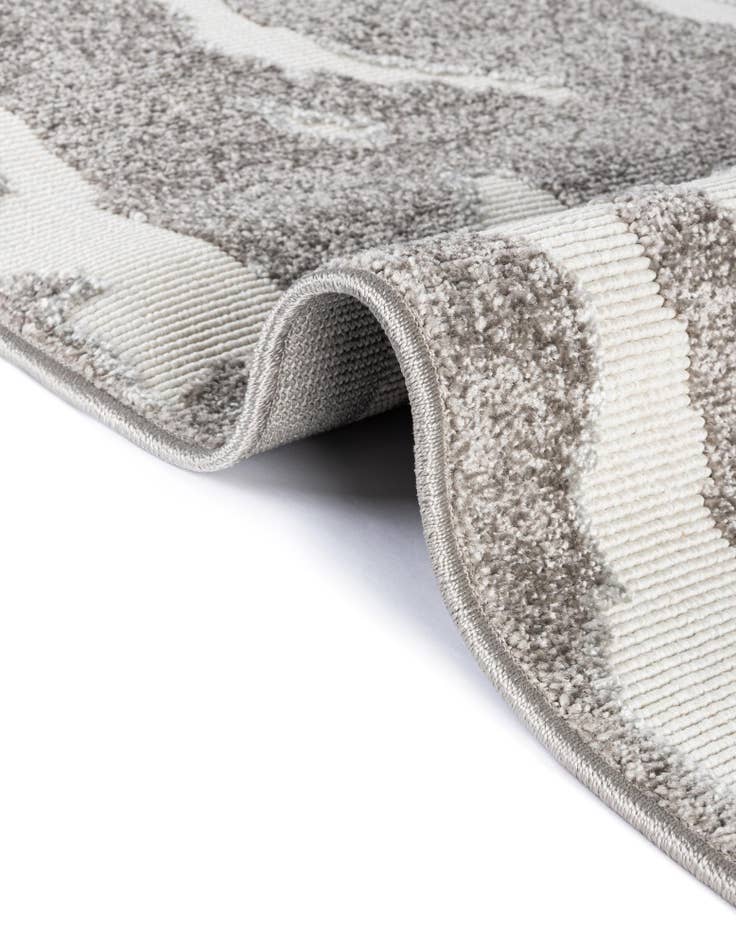 Detail image of 10' x 10' Easy-Clean Sabrina Soto Indoor / Outdoor Round Rug