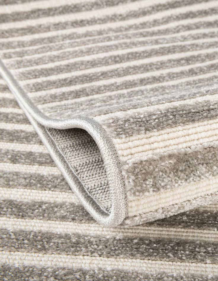 Detail image of 3' x 3' Easy-Clean Sabrina Soto Indoor / Outdoor Round Rug