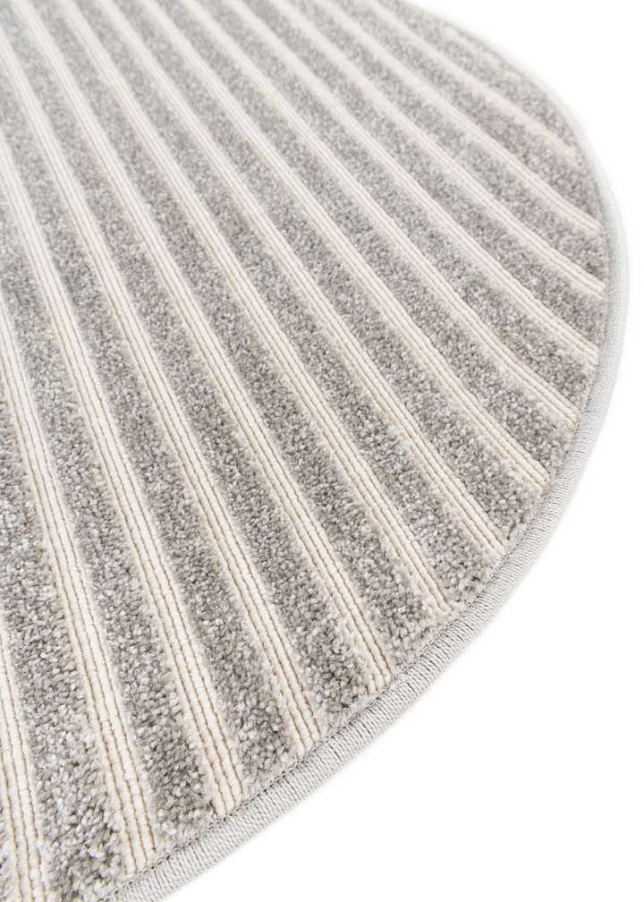 5' x 5' Easy-Clean Sabrina Soto Indoor / Outdoor Round Rug