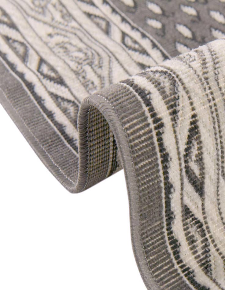 Detail image of 6' 1 x 6' 1 SoHo Round Rug