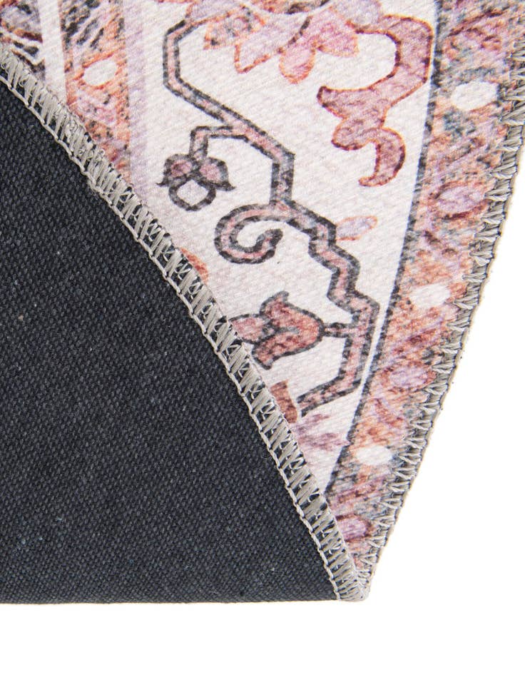 Detail image of 5' 1 x 5' 1 Washable Timeless Round Rug