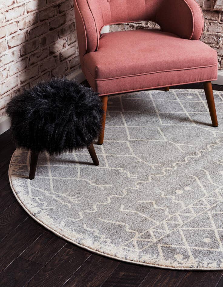 Detail image of 8' x 8' Titania Round Rug