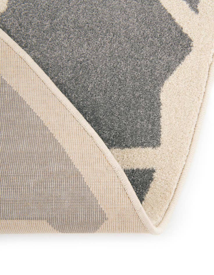 Detail image of 6' x 6' Trellis Round Rug