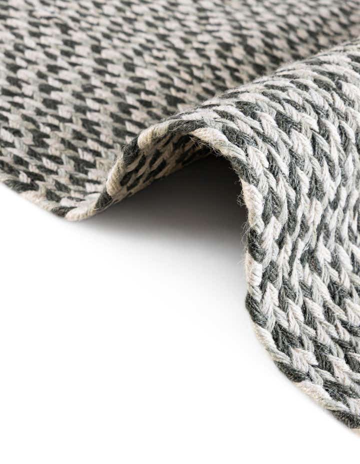 7' 10 x 7' 10 Handmade Tweed Braided Jute Round Rug
