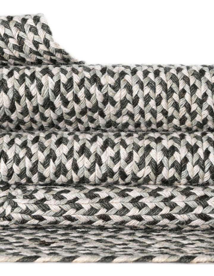 7' 10 x 7' 10 Handmade Tweed Braided Jute Round Rug