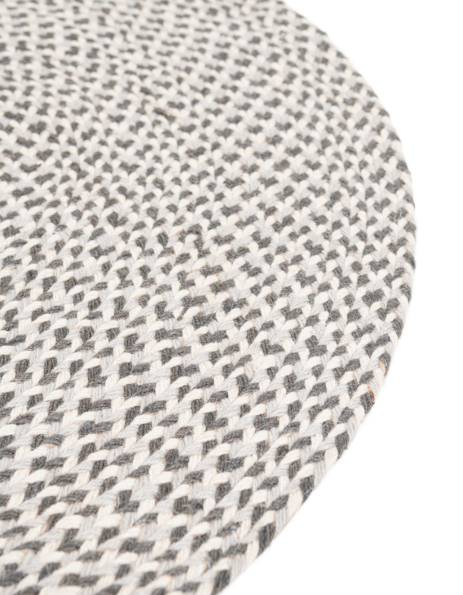 7' 10 x 7' 10 Handmade Tweed Braided Jute Round Rug