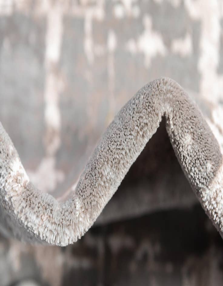 Detail image of 5' 3 x 5' 3 Uptown Lexington Avenue Round Rug