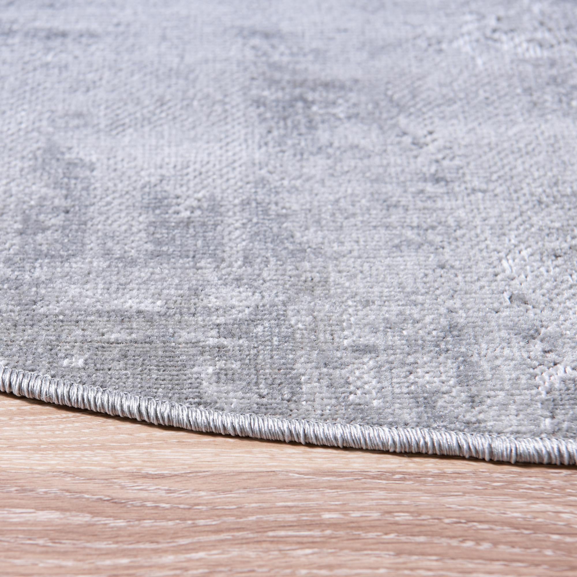 5' 3 x 5' 3 Valencia Round Rug
