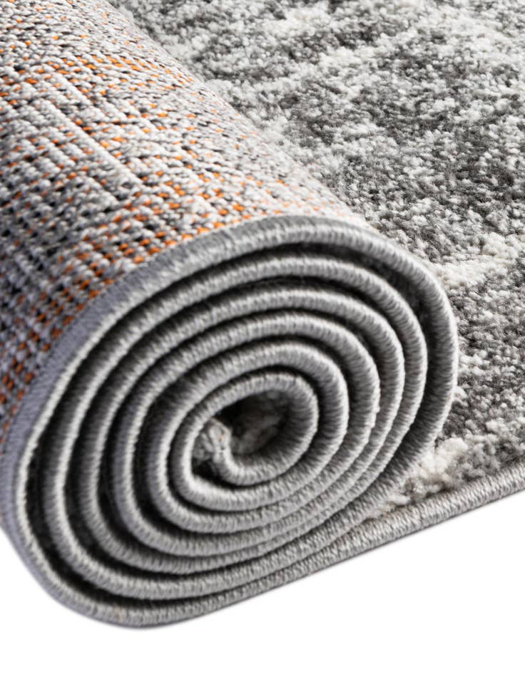 Detail image of 4' x 4' Veneto Round Rug