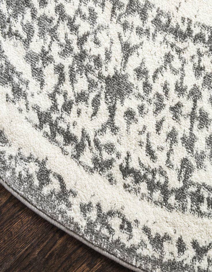 Detail image of 8' x 8' Venice Round Rug