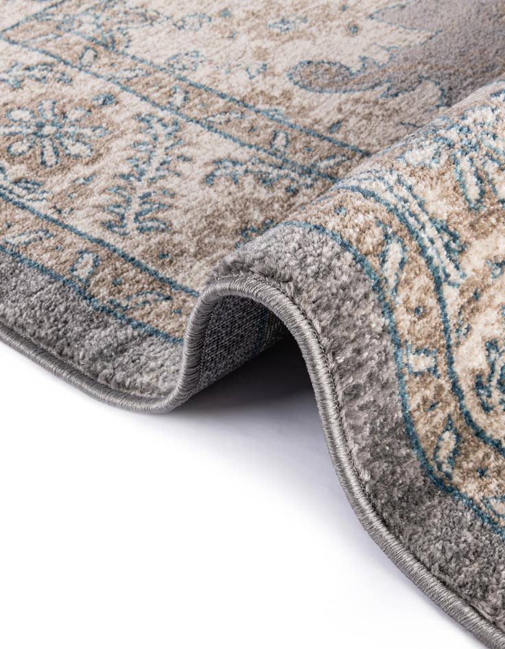 Detail image of 5' x 5' Vienna Round Rug