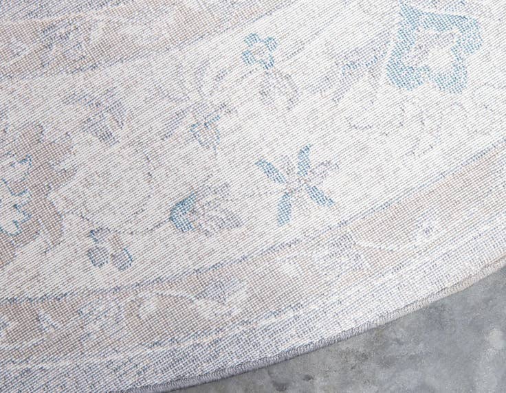Detail image of 8' x 8' Viola Round Rug