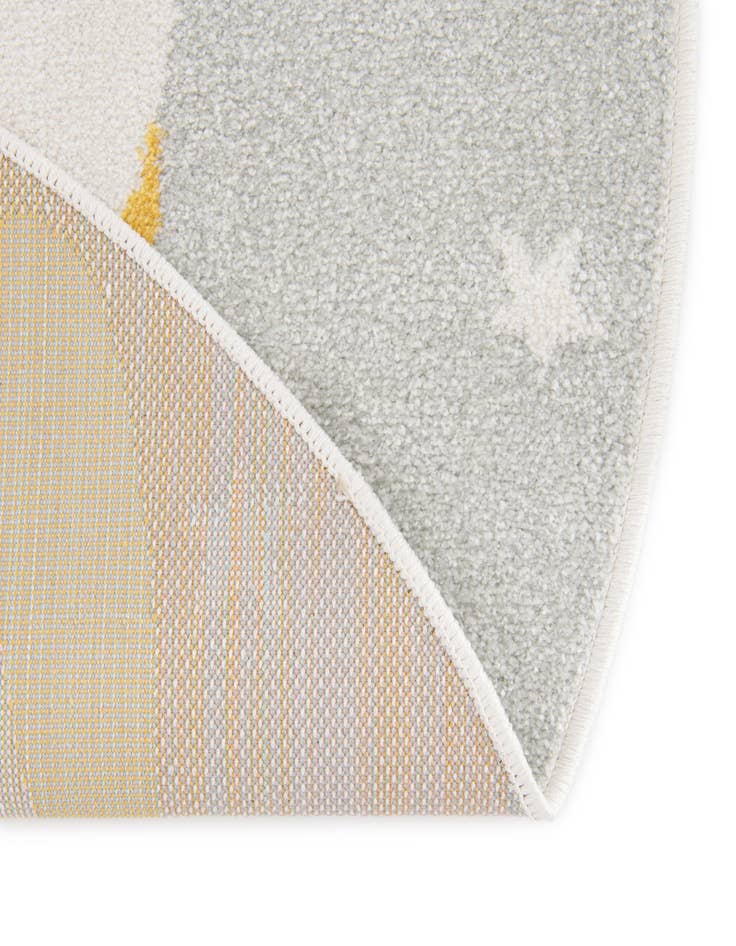 Detail image of 7' 10 x 7' 10 Fox Whimsy Kids Round Rug