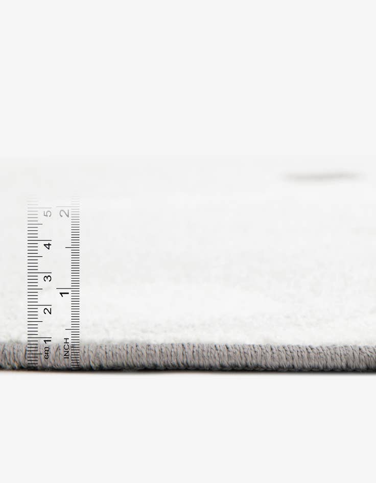 Detail image of 3' 3 x 3' 3 Cat Whimsy Kids Round Rug