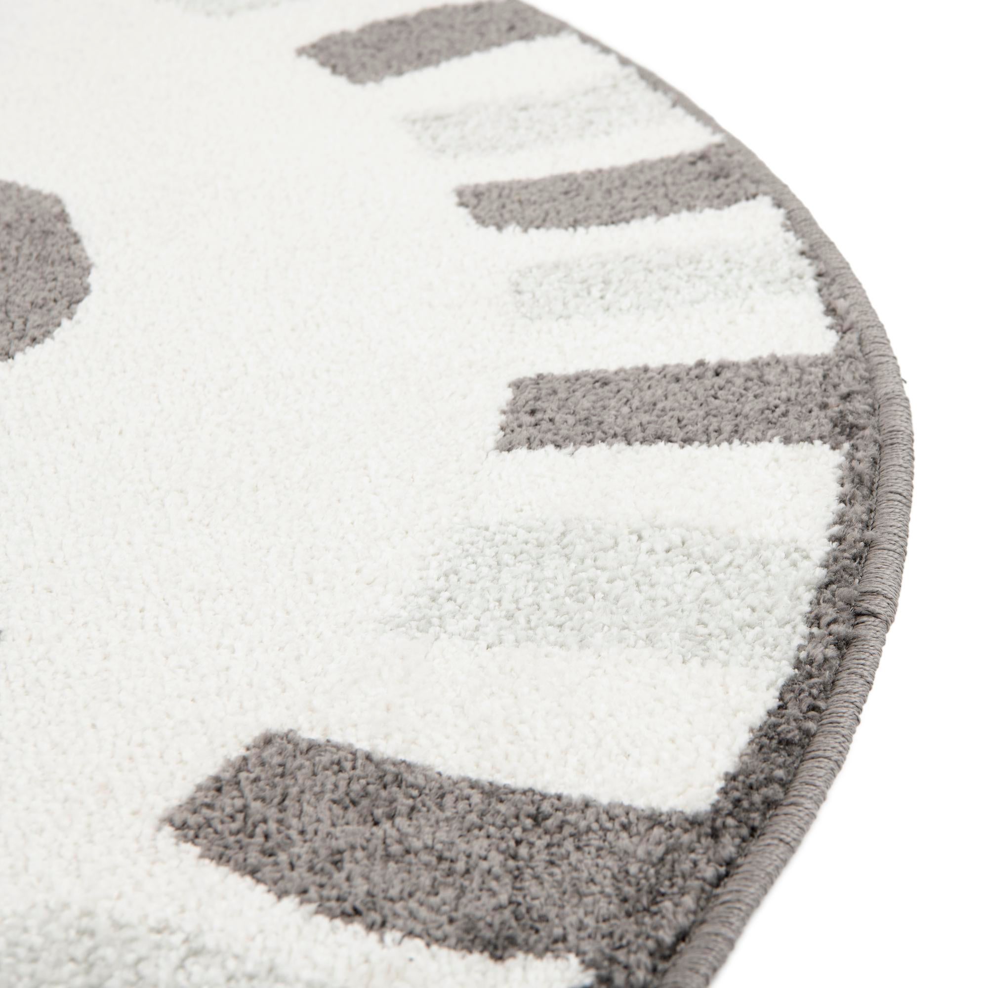5' 3 x 5' 3 Cat Whimsy Kids Round Rug