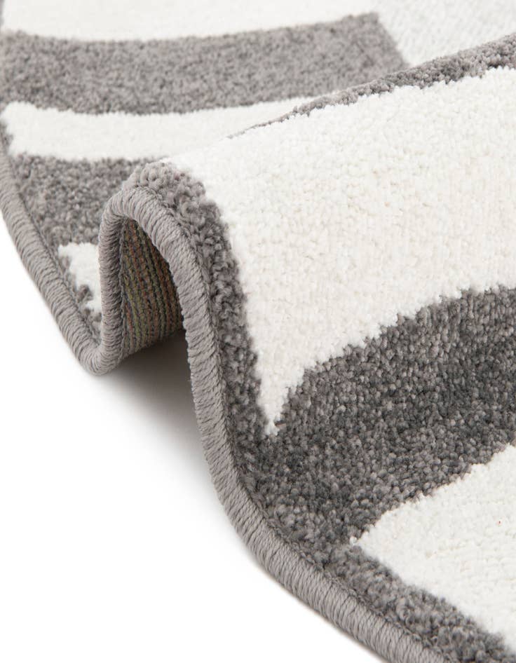 Detail image of 3' 3 x 3' 3 Cat Whimsy Kids Round Rug