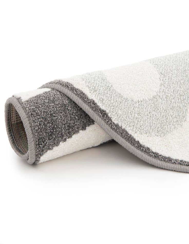 Detail image of 3' 3 x 3' 3 Cat Whimsy Kids Round Rug