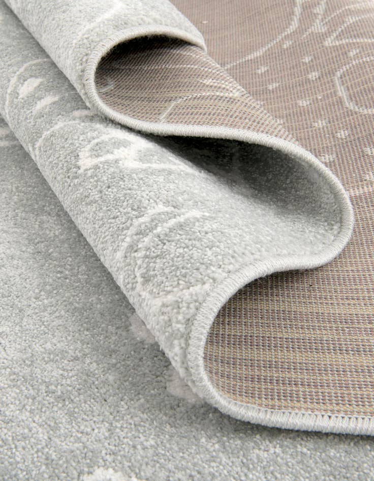 Detail image of 5' 3 x 5' 3 Animals Whimsy Kids Round Rug