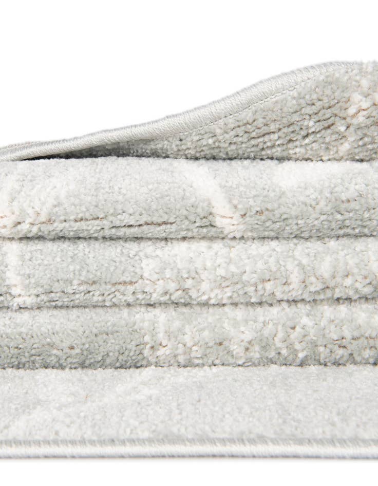 Detail image of 5' 3 x 5' 3 Animals Whimsy Kids Round Rug