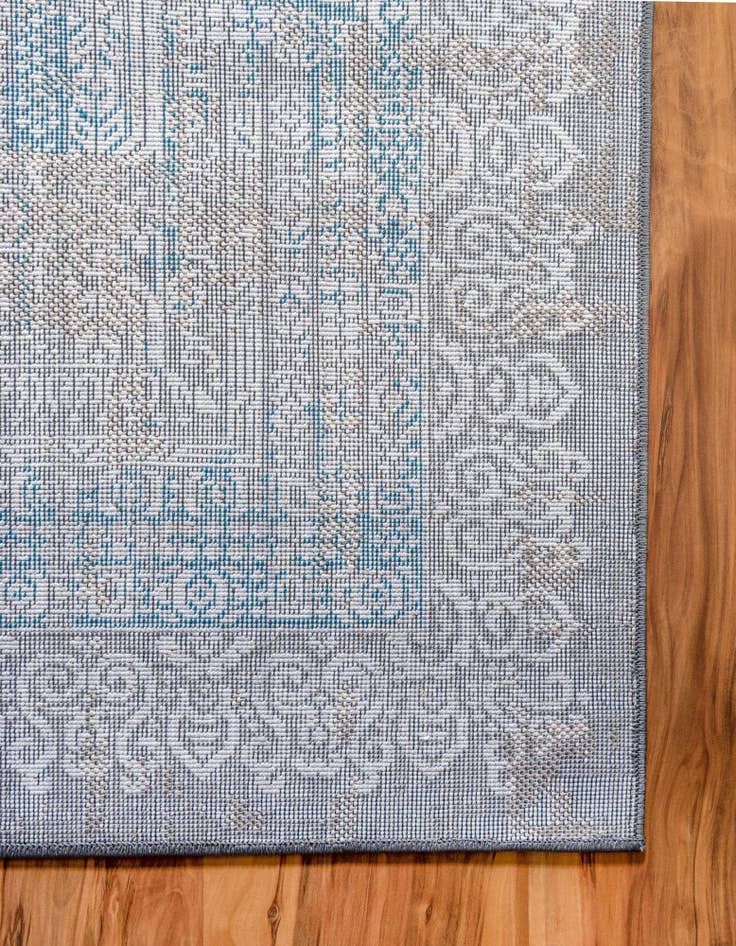 Detail image of 2' x 6' Aarhus Runner Rug
