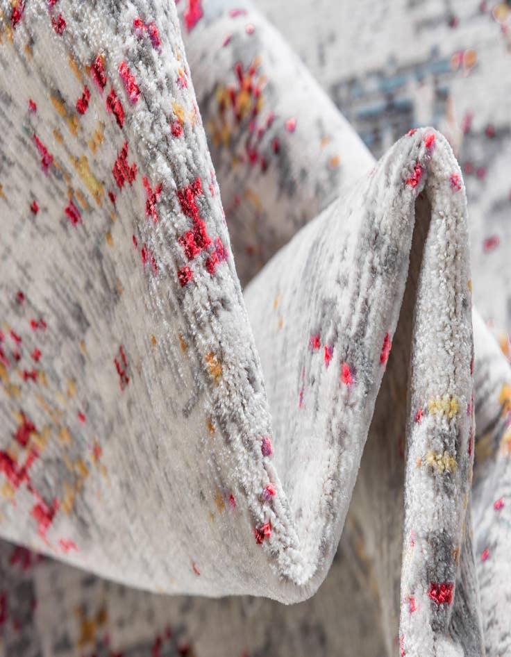 Detail image of 2' 7 x 9' 10 Alexis Runner Rug