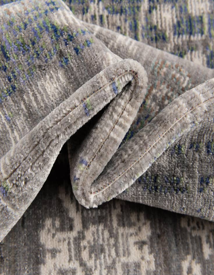 Detail image of 2' 3 x 6' Alexis Runner Rug