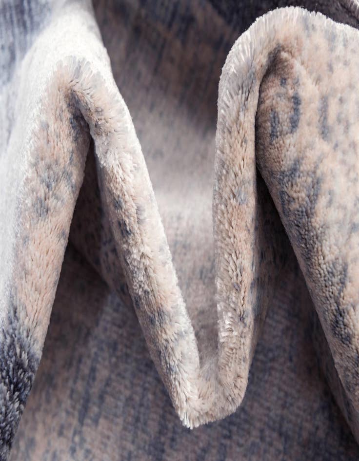 Detail image of 2' 2 x 6' Apollo Runner Rug