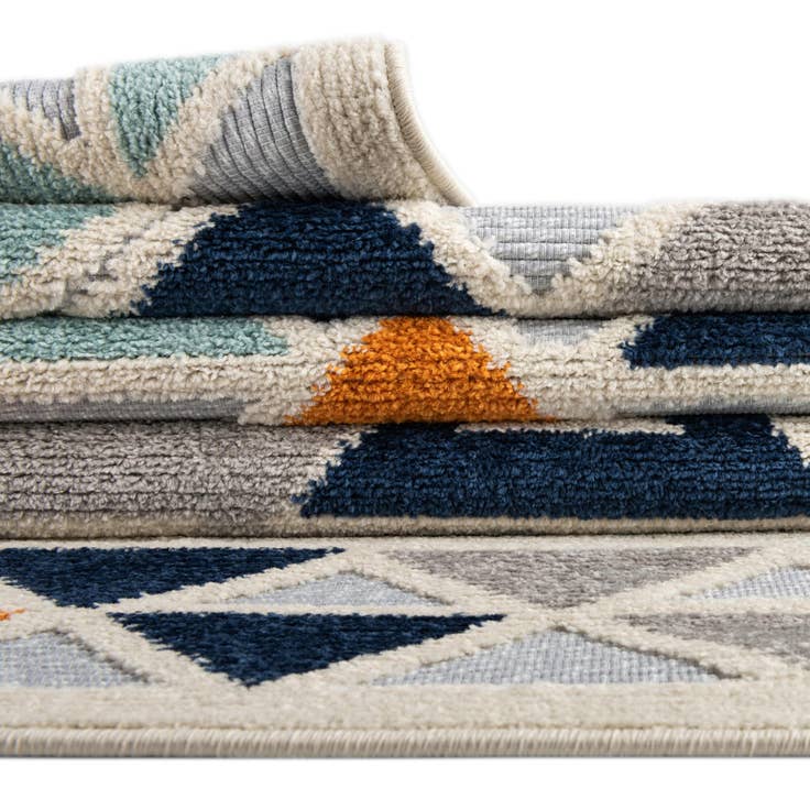 Detail image of 2' x 6' Easy-Clean Aruba Indoor / Outdoor Runner Rug