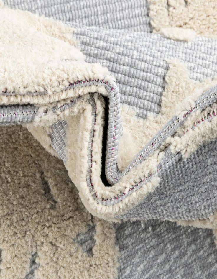 Detail image of 2' x 8' Easy-Clean Aruba Indoor / Outdoor Runner Rug