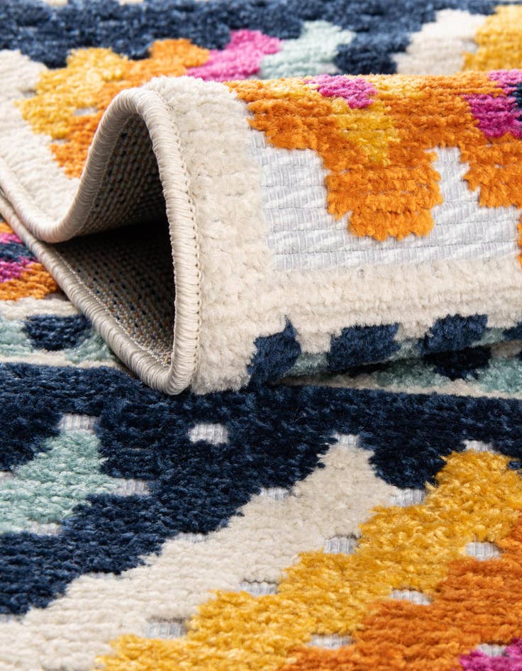 Detail image of 2' x 6' Easy-Clean Aruba Indoor / Outdoor Runner Rug
